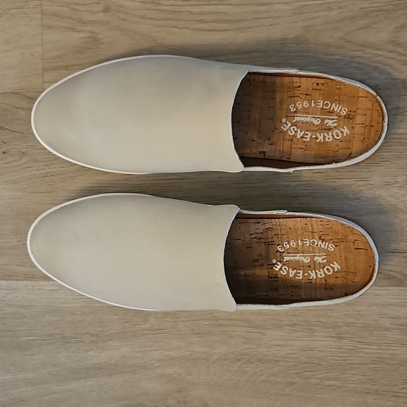 Kork-Ease Women's Leather Tan Slip On Loafers Size 8.5 EUC - Picture 1 of 12